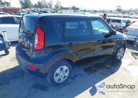 2013 Kia Soul z USA, uszkodzony, nr VIN KNDJT2A51D7623108